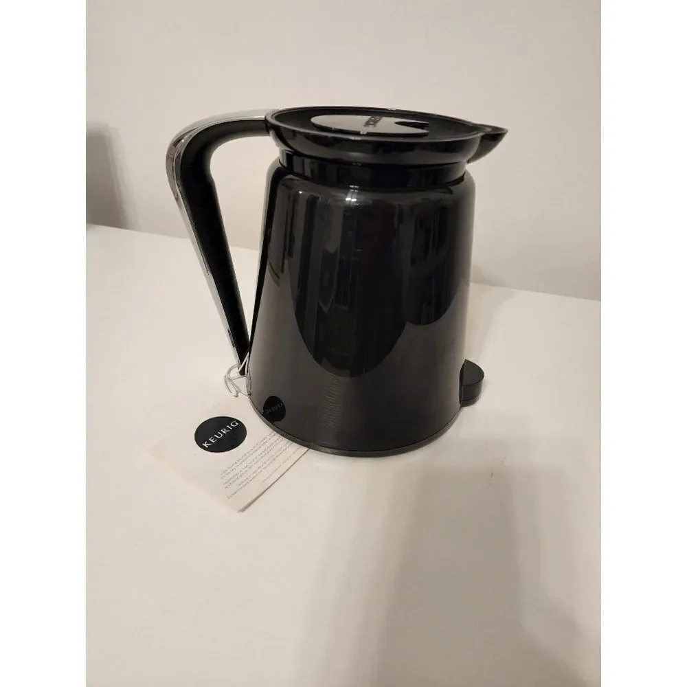 NWT Keurig coffee Carafe 2.0 Insulated, Black